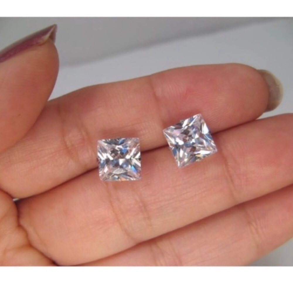 💗 Hypoallergenic Stainless Steel Princess Cut Crystal 4mm Earrings NEW